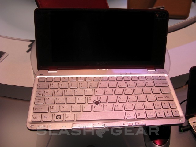 Sony VAIO P Sony VAIO P hands on 2 13
