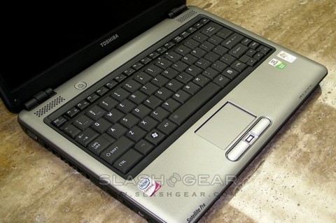 toshiba-satellite-pro-u400-7.jpg