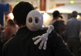 Heart Robot brings emotions to robotics heartovershoulder 270x189