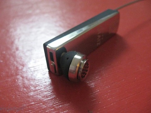 Zivio Boom Bluetooth headset is pretty but lacks substance boom 480x360