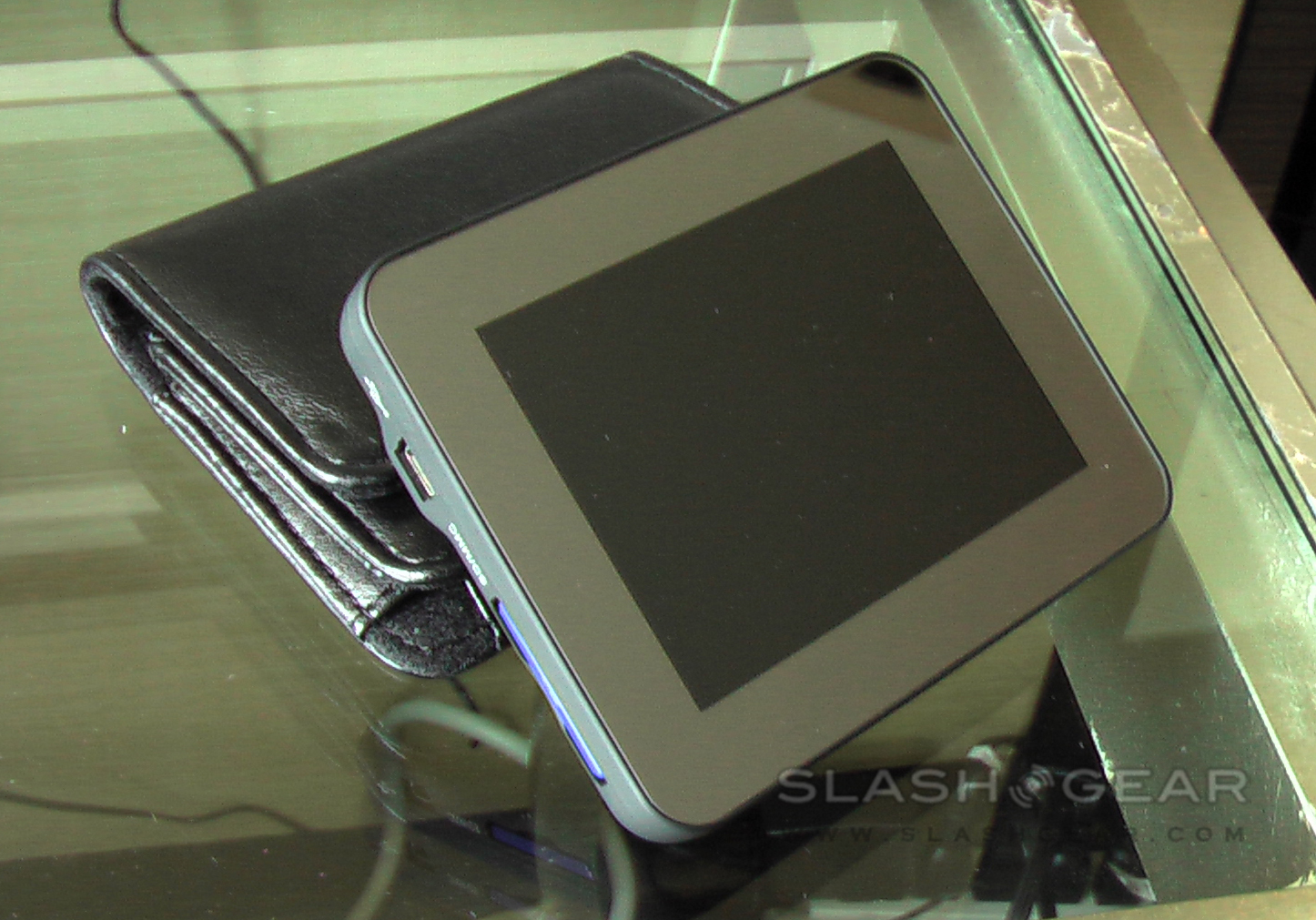 HP Df300 & Df1000a Digital Photo Frames SlashGear