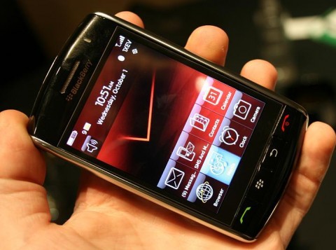 blackberry storm hands on 480x357