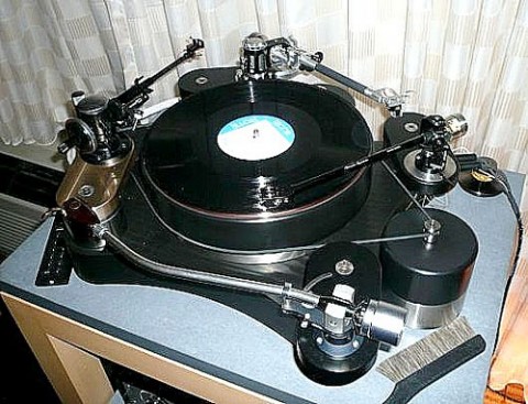high_water_sound_four-arm_turntable_1 high_water_sound_four-arm_turntable_1-480x367