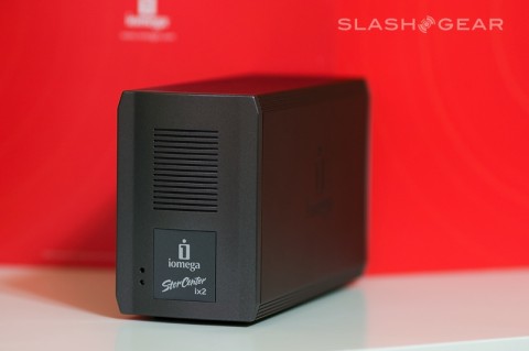 iomega-storcenter-ix2-2_slashgear iomega storcenter ix2 2 slashgear 480x319