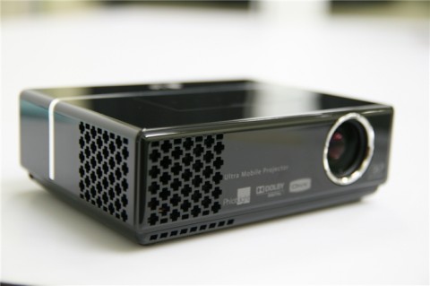 lg_hs102_dlp_mobile_projector_1 lg hs102 dlp mobile projector 1 480x319