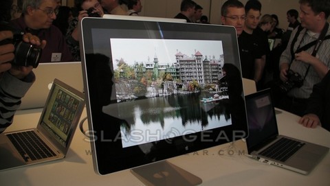 Apple MacBook Event SlashGear Summary macbook macbook pro handsets 17
