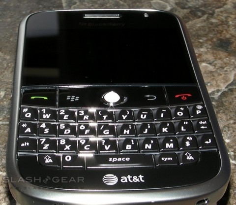 att blackberry bold slashgear 18 vn 480x416
