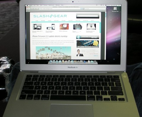 macbook-air-late-2008-slashgear-1 macbook air late 2008 slashgear 1 480x396