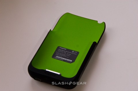 mophie_juice_pack_iphone_3g_1_slashgear-480x319