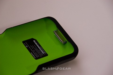 mophie_juice_pack_iphone_3g_2 mophie_juice_pack_iphone_3g_2_slashgear-480x319