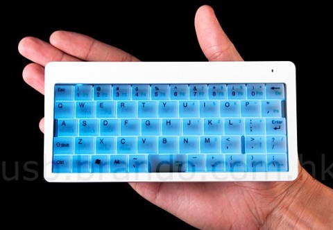 brando_wireless_illuminated_super_tiny_keyboard_1 brando wireless illuminated super tiny keyboard 1 480x360