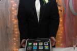Real Apple fans have iPhone wedding cakes