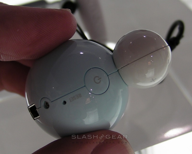 CES 2009 iRiver Mickey PMP SlashGear