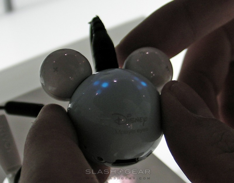 CES 2009 iRiver Mickey PMP SlashGear