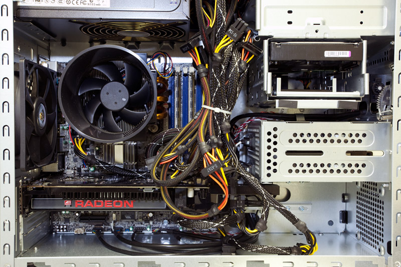 Gateway FX680005 Review Intel 80GB SSD, i7 940, Plus ATI 4870 X2