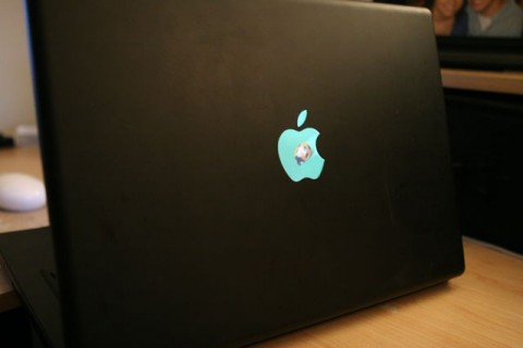 apple logo second lcd 1 480x320