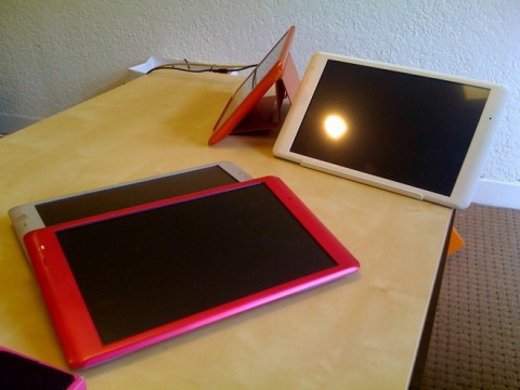 Crunchpad Tablet pictures leaked crunchpad main photo 2 480x360