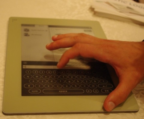Plastic Logic ebook reader plastic logic e book demo 1 480x397