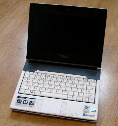 Fujitsu Siemens Amilo Mini Ui 3520 SlashGear 5 448x480