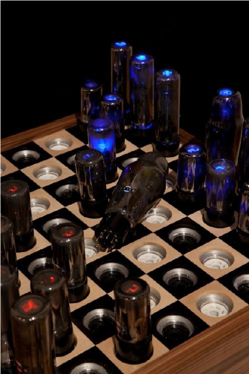 paul_fryer_vacuum-tube_chess_set_1.jpg