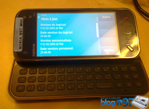 Nokia_N97_Mini_close-up.jpg