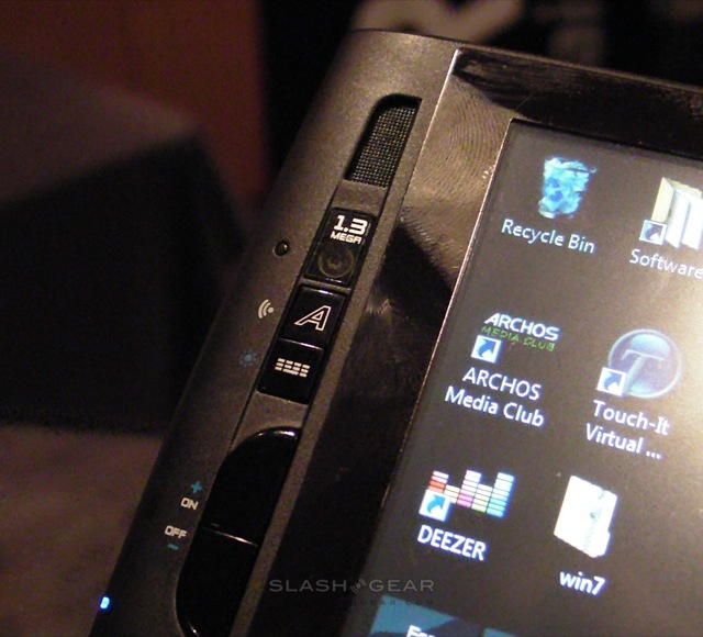 Archos 9 PC Tablet hands-on
