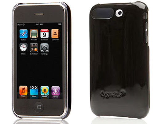 The iPod touch G3 case has a cut-out for the rumored camera, while the iPod 