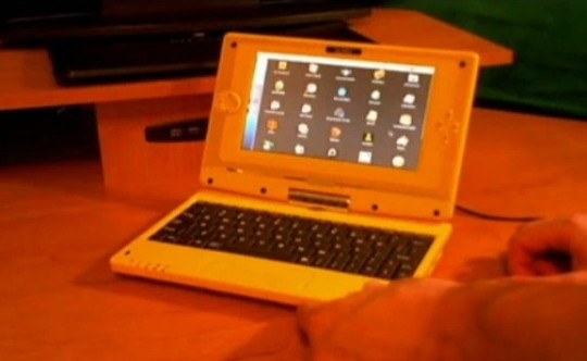skytone alpha 680 android netbook video review 540x332
