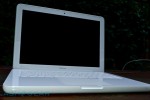 apple-macbook-white-2009-03-r3media apple macbook white 2009 03 r3media2 150x100
