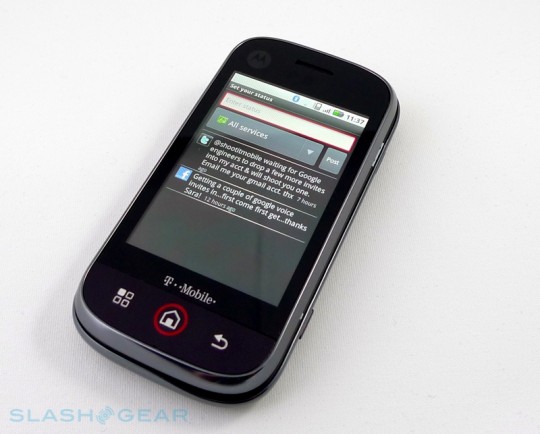 motorola-cliq-motoblur-slashgear-19-r3media motorola cliq motoblur slashgear 19 r3media 540x434
