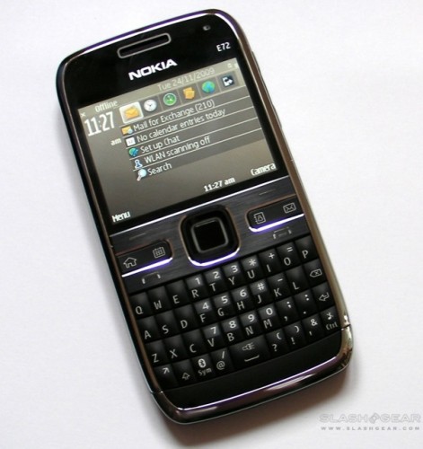 http://www.slashgear.com/wp-content/uploads/2009/11/Nokia_E72_SlashGear_Review_0-471x500.jpg