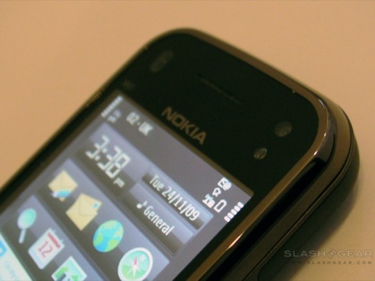 Nokia_N97_mini_SlashGear_Review_4 Nokia N97 mini SlashGear Review 41 540x405