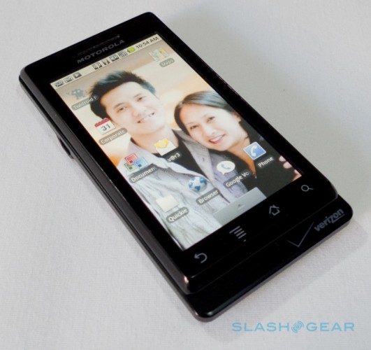 Verizon Droid by Motorola 1 01 r3media 531x500