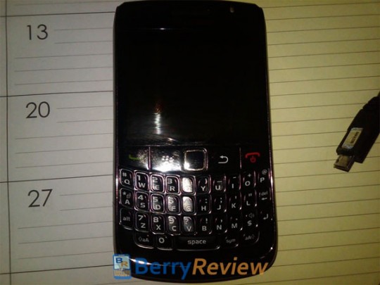 blackberry curve 8910 leak 540x405
