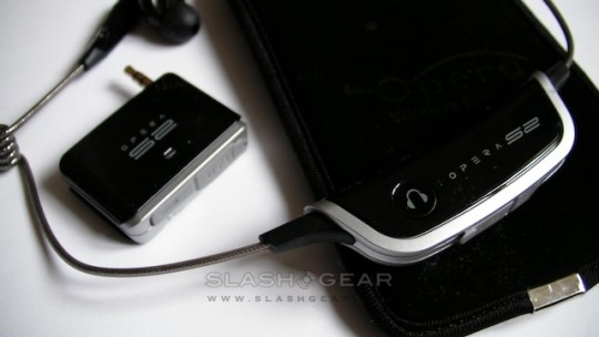Chrysler pacifica wireless headphones