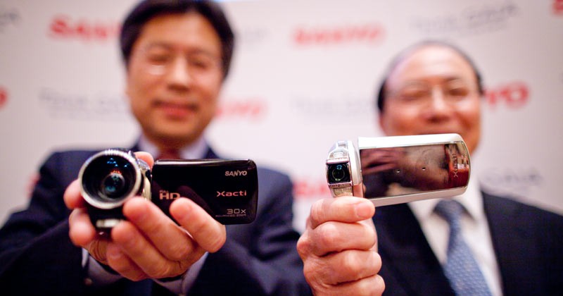 Sanyo XACTI SH1 and CS1 hands-on