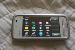 Nokia 5230 Nuron gets reviewed: needs to be cheaper