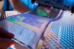 Color Kindle “a long way out” insists Amazon CEO