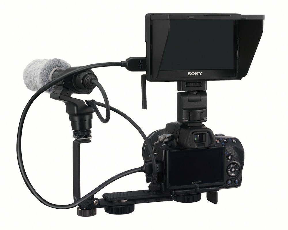 Sony CLM-V55 Is 5-Inch Clip-On Preview Display For Your HD DSLR - SlashGear