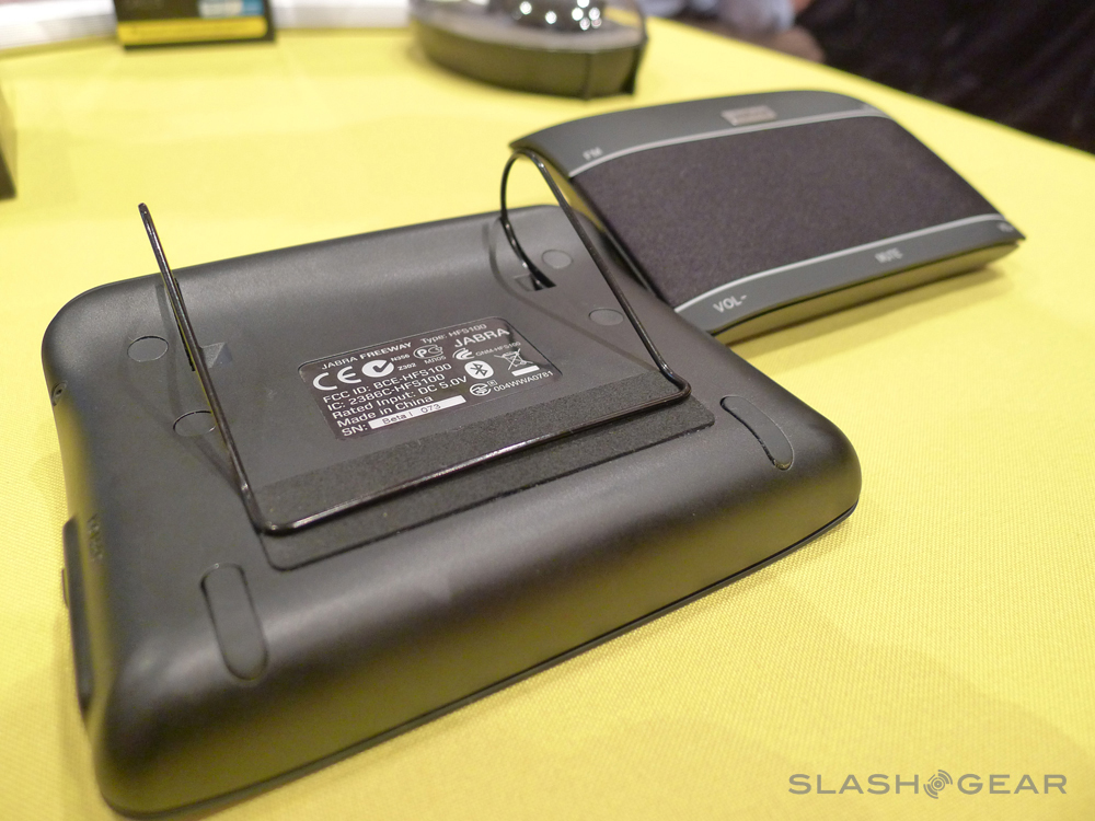 Jabra FREEWAY HandsOn SlashGear