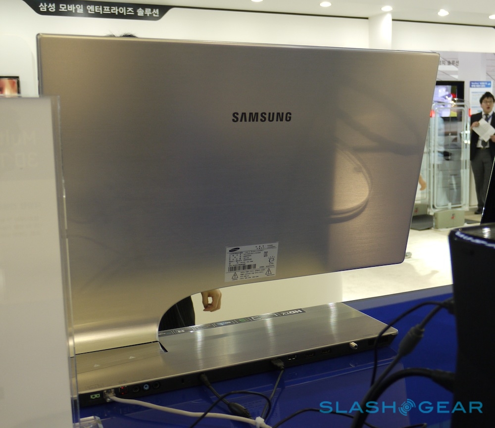 Samsung TA950 And TA750 Asymmetrical 3D TV Eyes-On