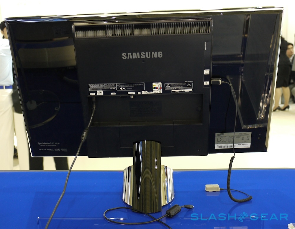 Samsung TA950 And TA750 Asymmetrical 3D TV Eyes-On