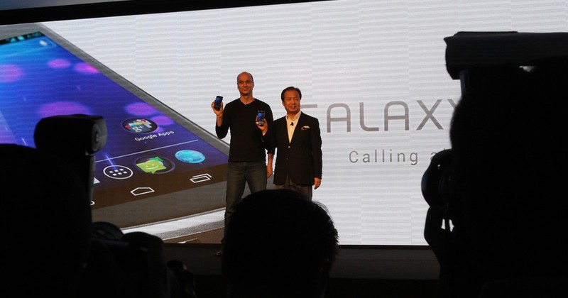 ICS rules phones and slates as Honeycomb and Gingerbread crumble