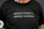 Special T-shirts draw geeks for Apple Store Opening in Grand Central