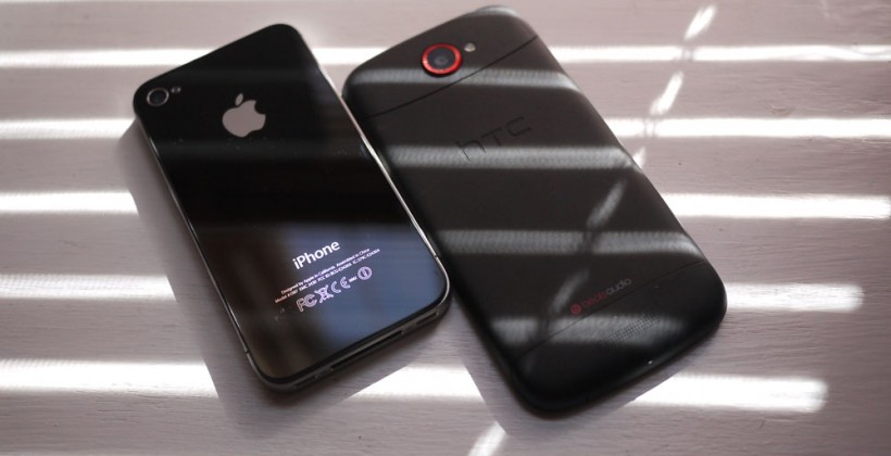 HTC One S vs iPhone 4S Hands-on Part 1