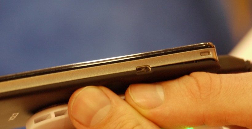Intel Lava XOLO Android smartphone hands-on with benchmark