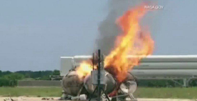 NASA Morpheus moon lander explodes in flight testing