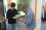 Jony Ive Blue Peter video up now: chatting on gold and aluminium