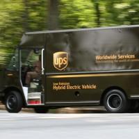 UPS and FedEx under fire as retailers crow holiday sales success