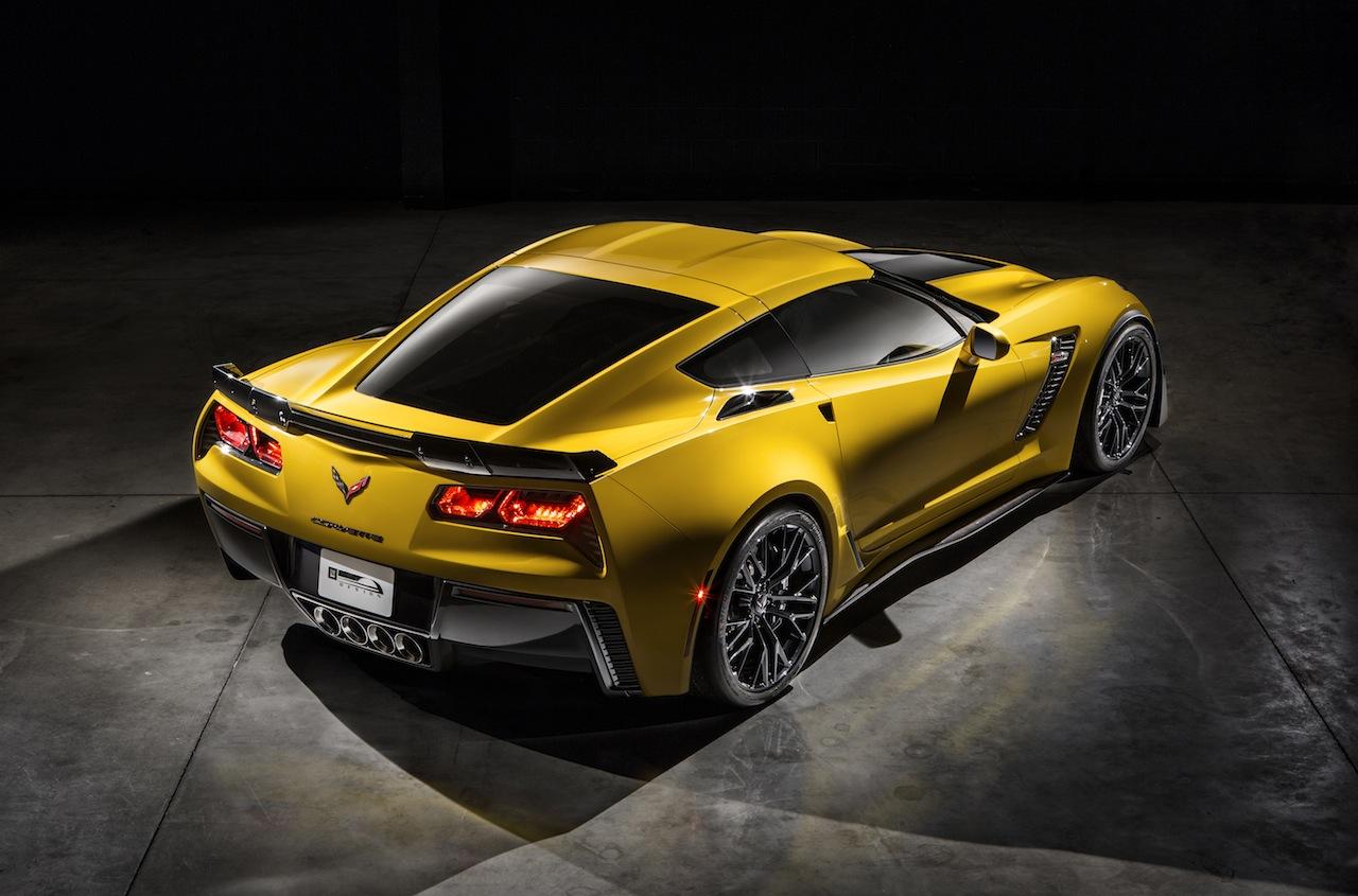 2015-Chevrolet-CorvetteZ06-030.jpg